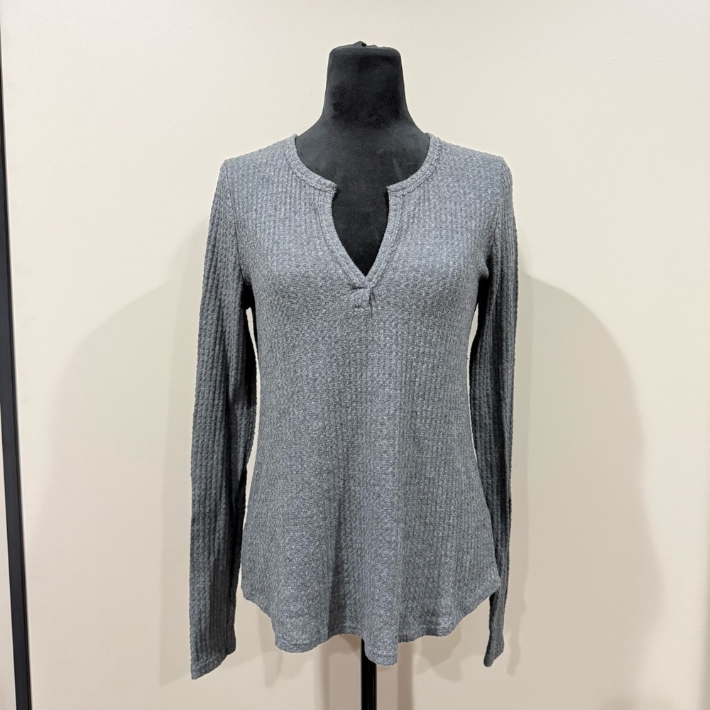 Socialite Charcoal Carson Split Neck Waffle Pullover